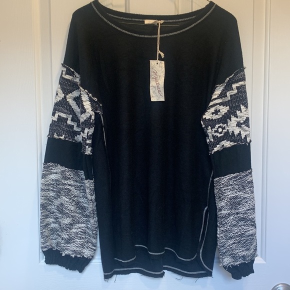Mystree Sweaters - Mystree Knit Aztec artsy print balloon sleeves Roundneck pullover black white XS